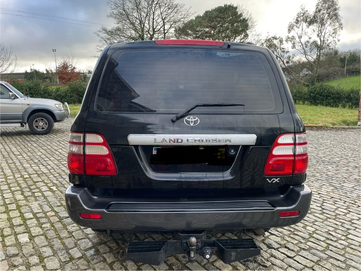 Toyota Landcruiser amazon  (uk reg) - Image 2