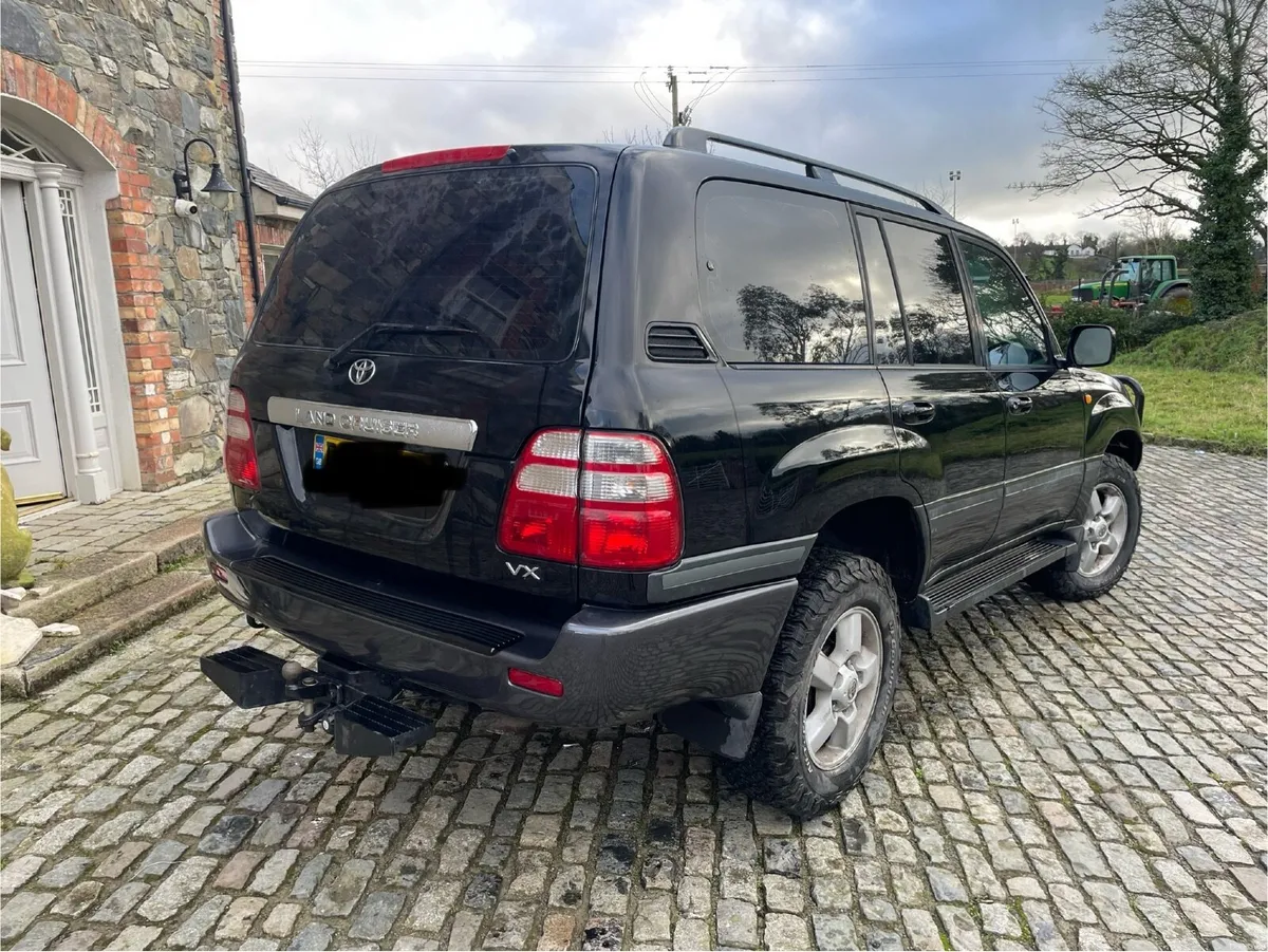 Toyota Landcruiser amazon  (uk reg) - Image 4