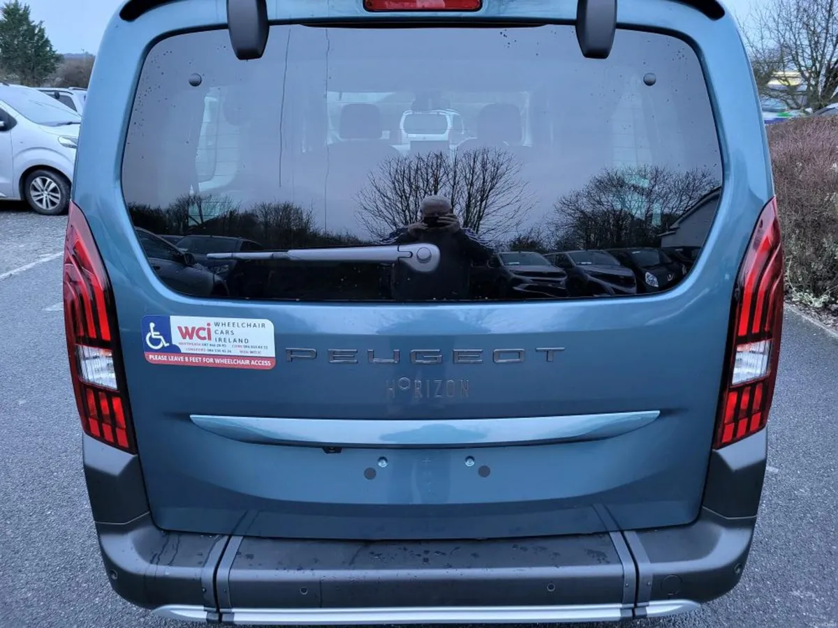 Wheelchair Auto Taxi New - Image 3