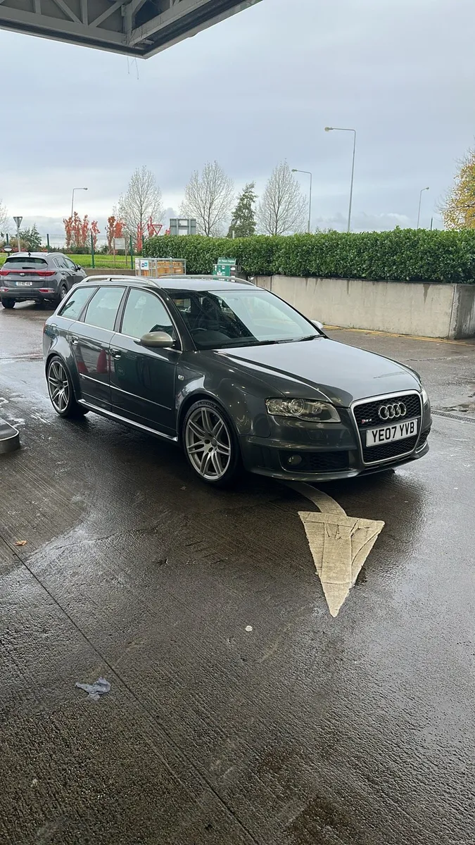 Audi RS4 - Image 4