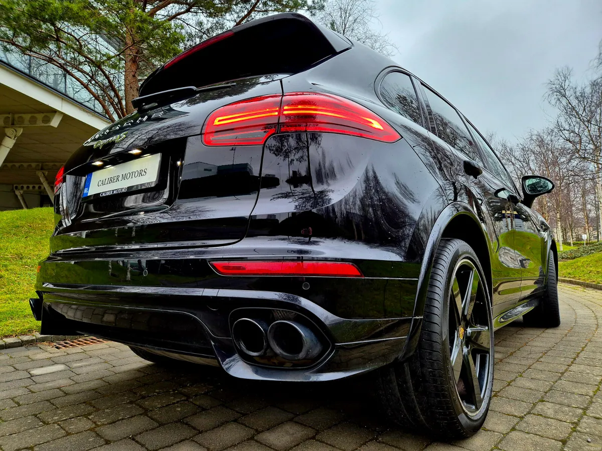 Porsche Cayenne S **SALE AGREED** - Image 4