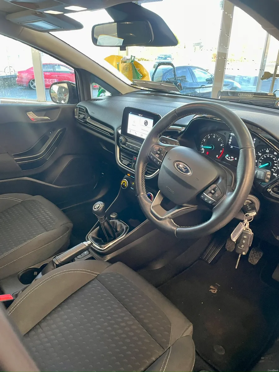 Ford Fiesta 1.1 Zetec 85HP - Image 4
