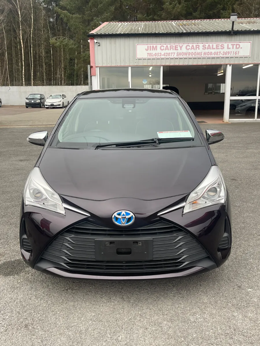 Toyota Yaris 2017-1 - Image 2