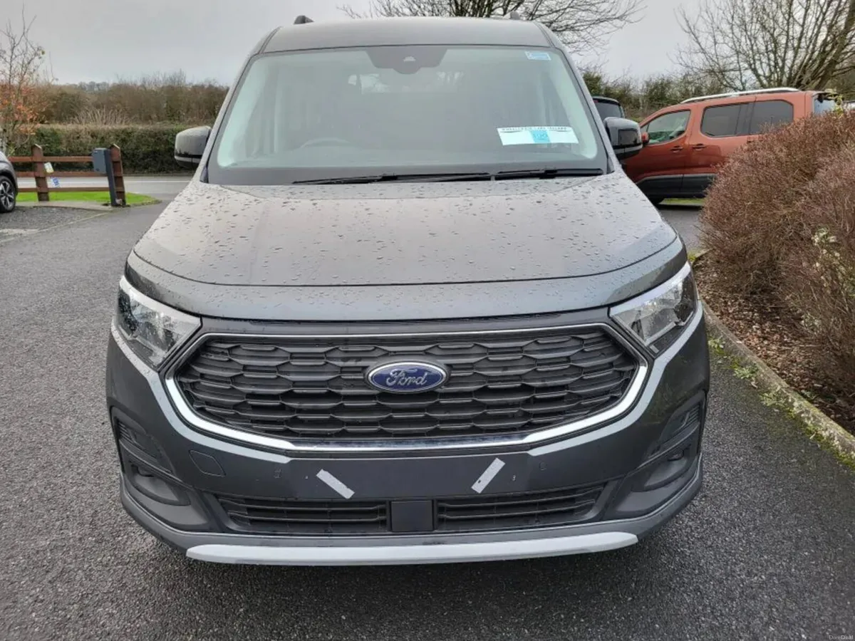 Wheelchair Accessible Ford Tourneo Connect - Image 3