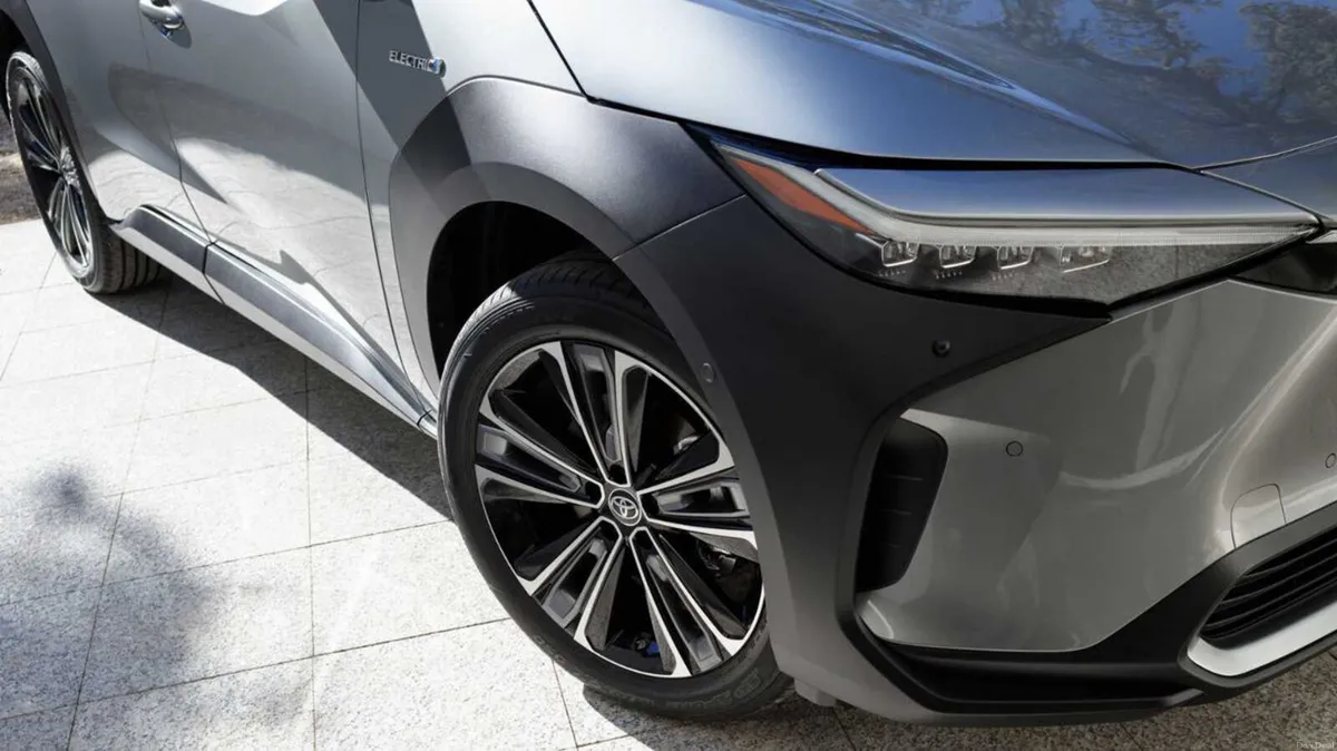 TOYOTA BZ4X / ELECTRIC / AUTO / TAXI SPEC - Image 5