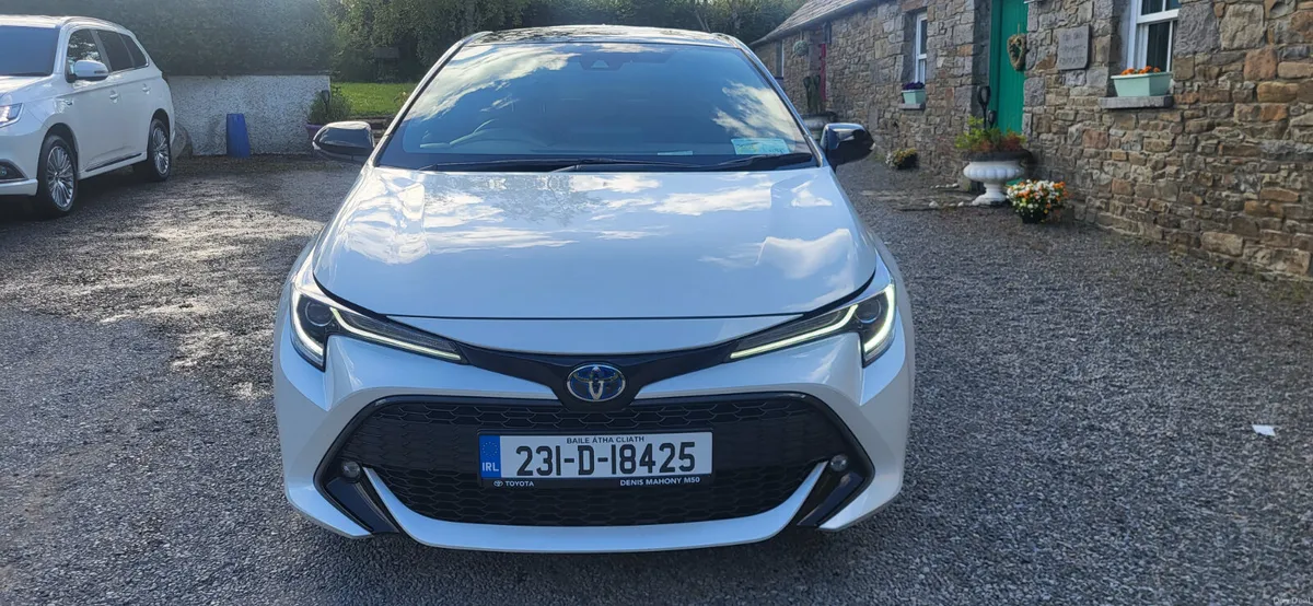 Toyota Corolla 2023 LUNA SPORT HYBRID - Image 2