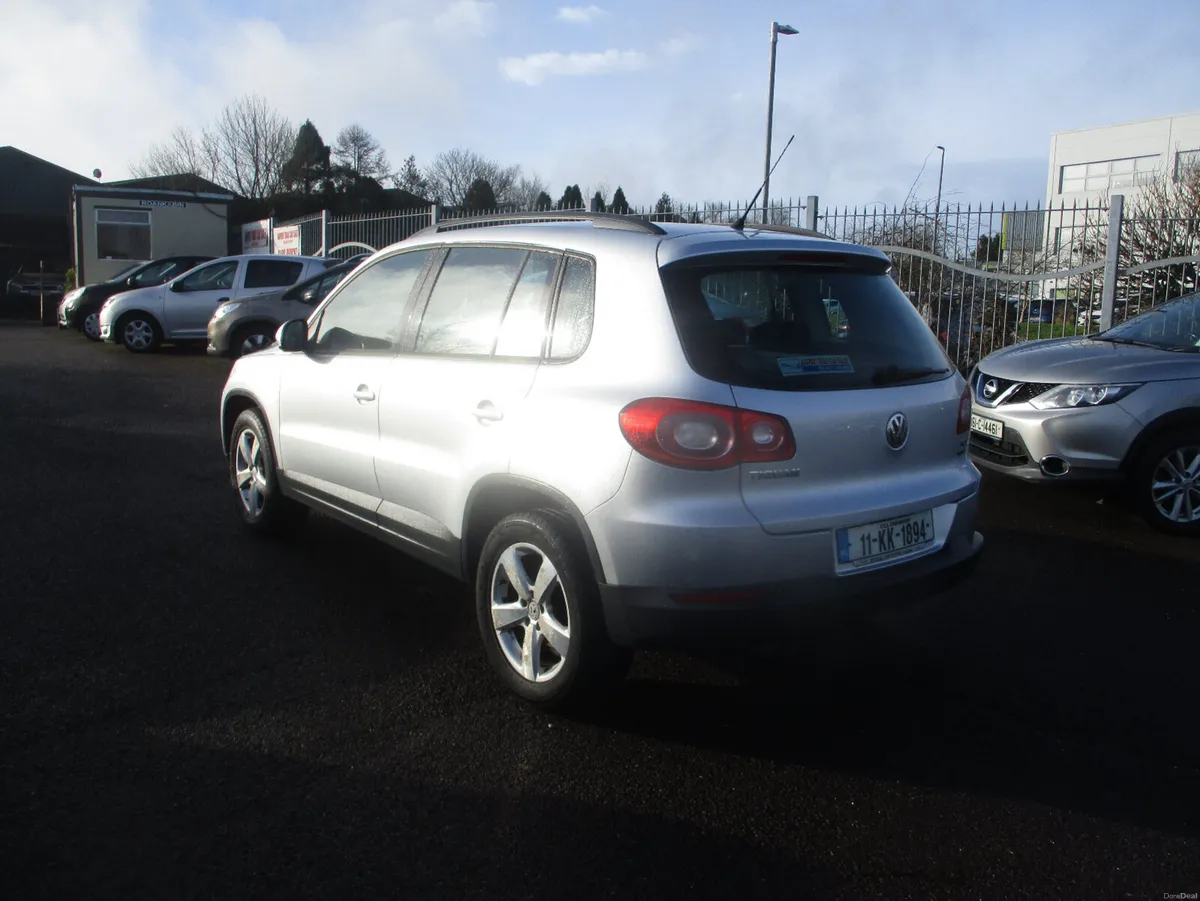 Volkswagen Tiguan 2011 - Image 4