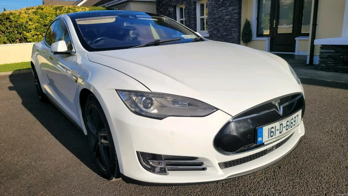 Tesla Model S 85D AWD 422BHP Sunroof MCU2 and CCS - Image 1