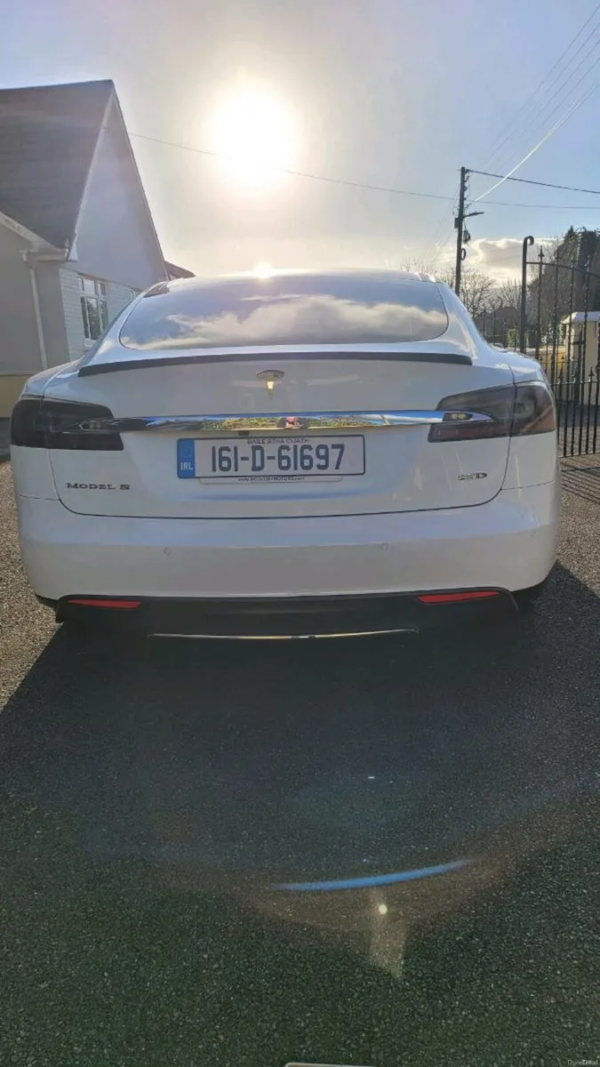 Tesla Model S 85D AWD 422BHP Sunroof MCU2 and CCS - Image 4