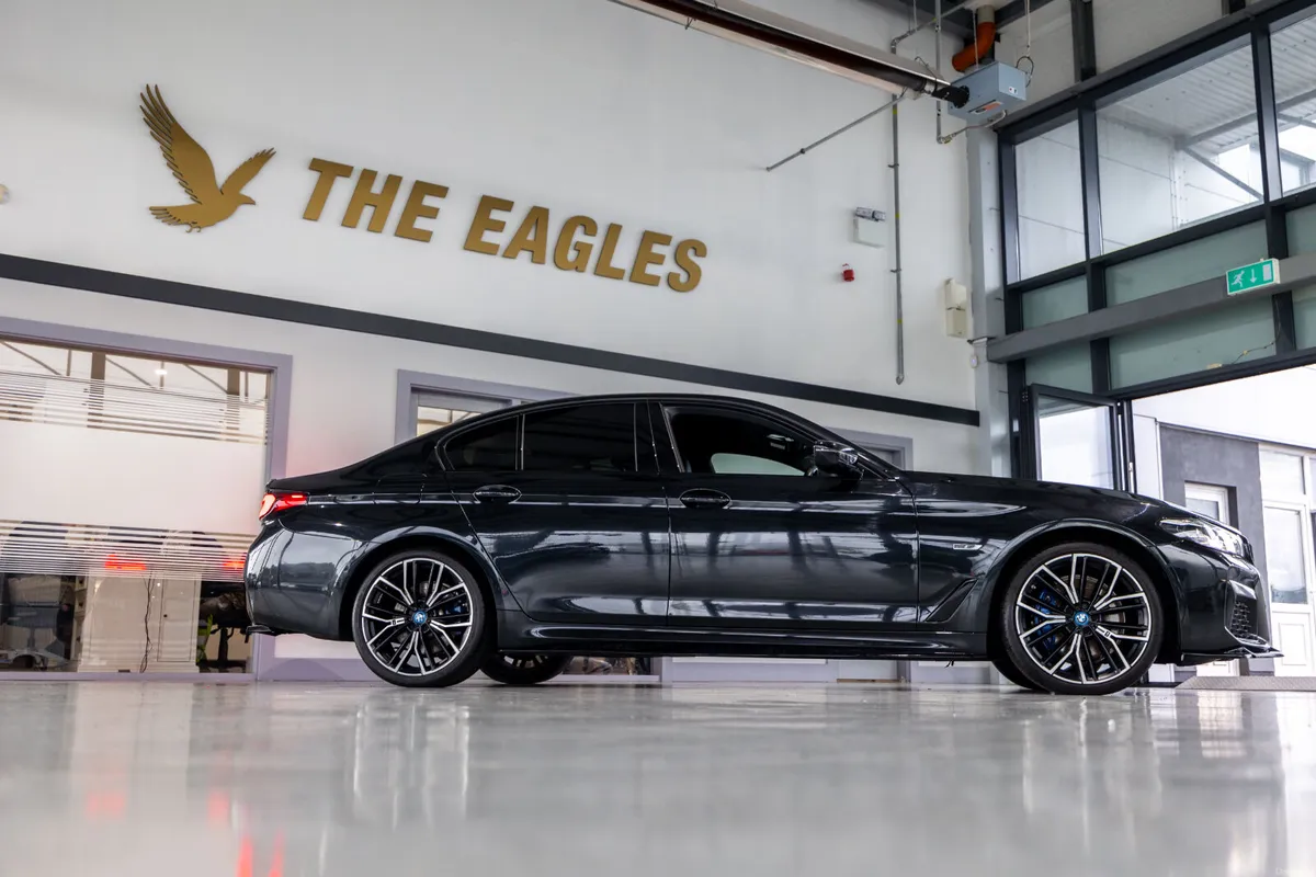 BMW 5-Series M SPORT AUTO - Image 3