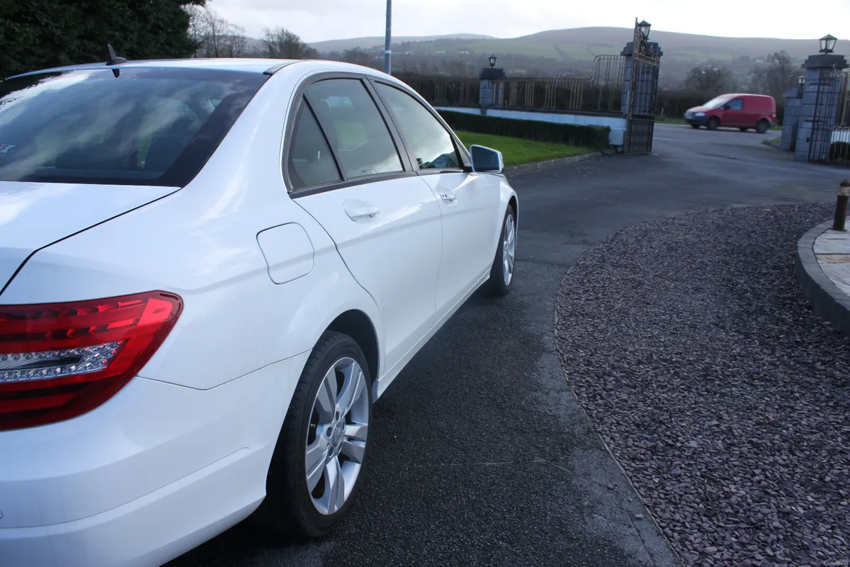Mercedes C220 CDI Executive,  2012 - Image 3