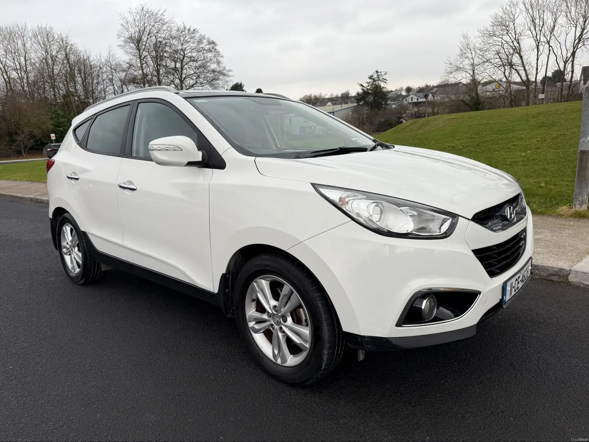 Hyundai ix35 2011 WHITE WITH PAN ROOF - Image 2