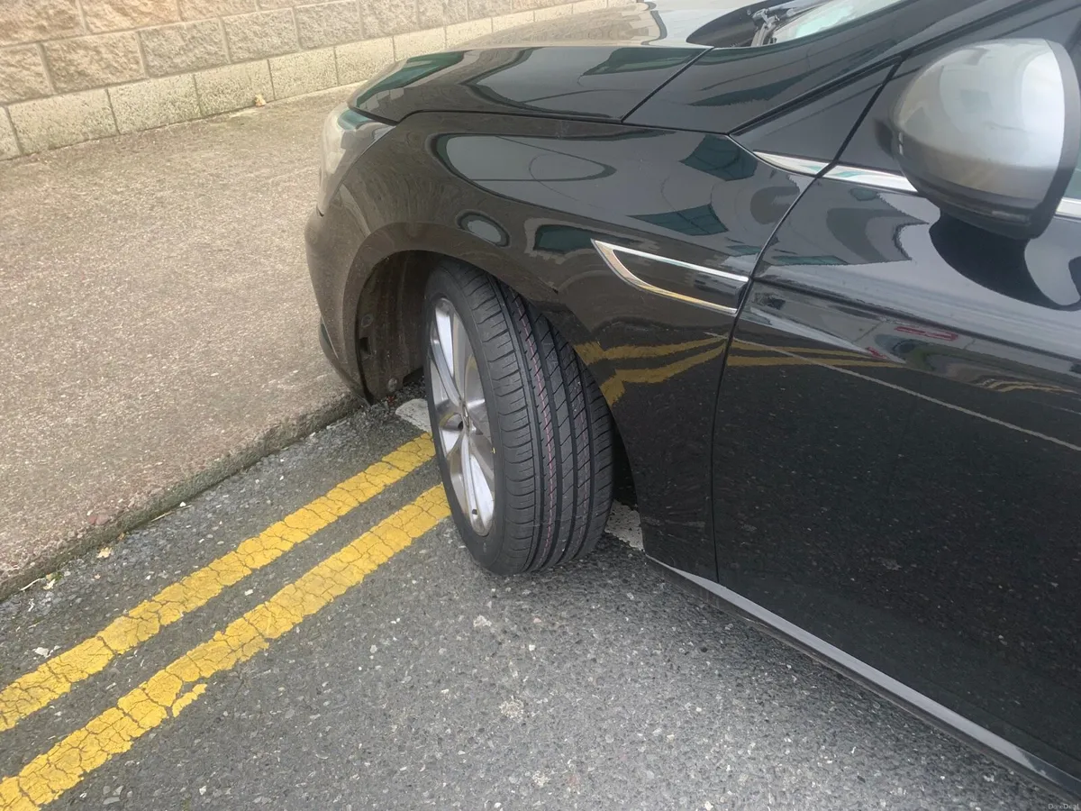 take 12 laguna coupe trade  mint gt line megane - Image 4