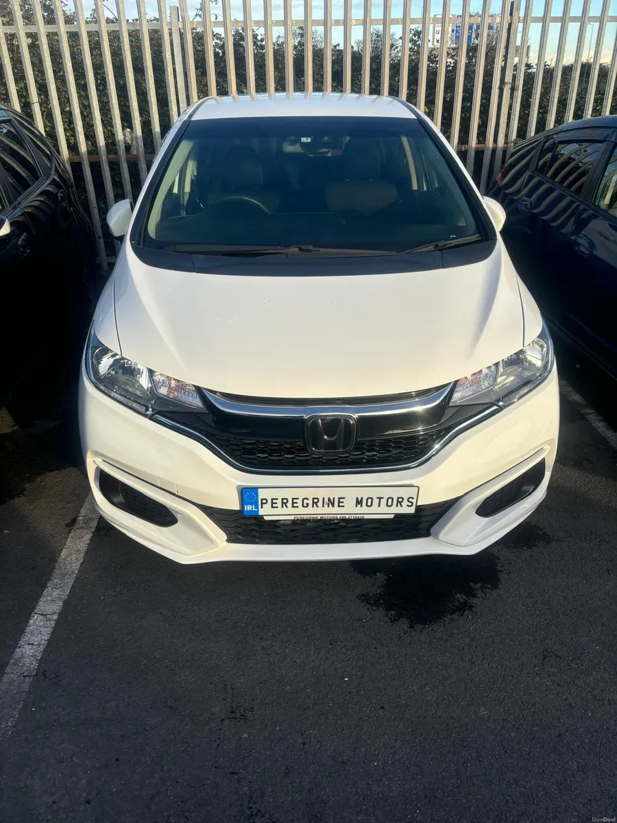 Honda fit auto hybrid low millage - Image 5