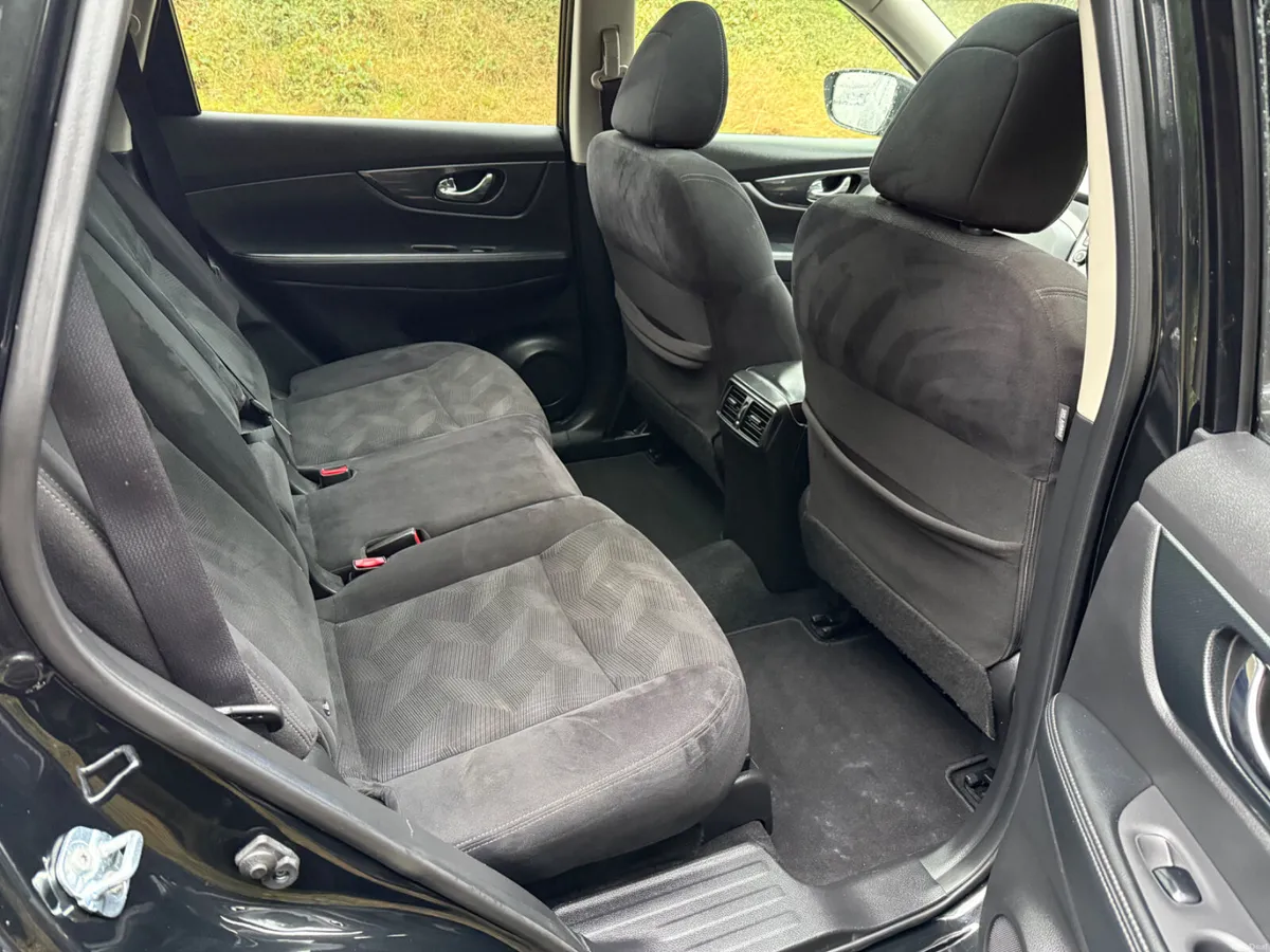 Nissan X-Trail 2017 1.6DCI Auto 5 seater - Image 5