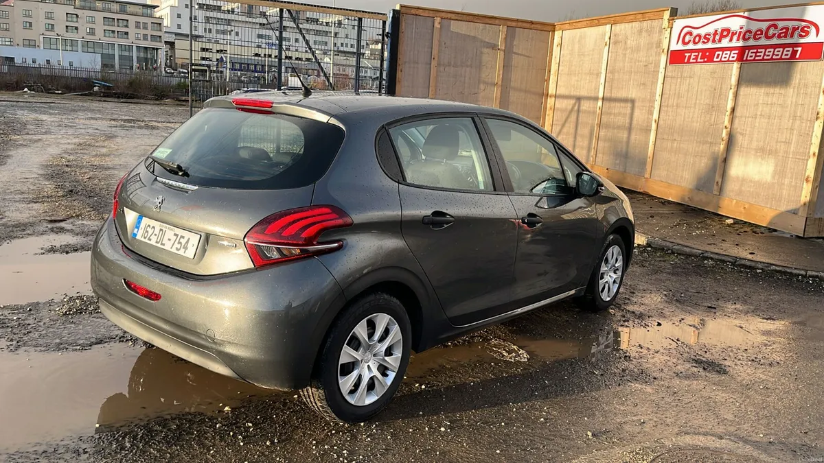 Peugeot 208 2016 - Image 4