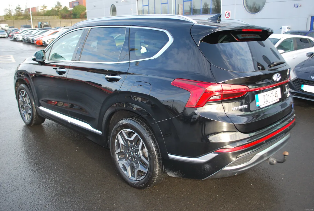 Hyundai Santa Fe 2022 - Image 3