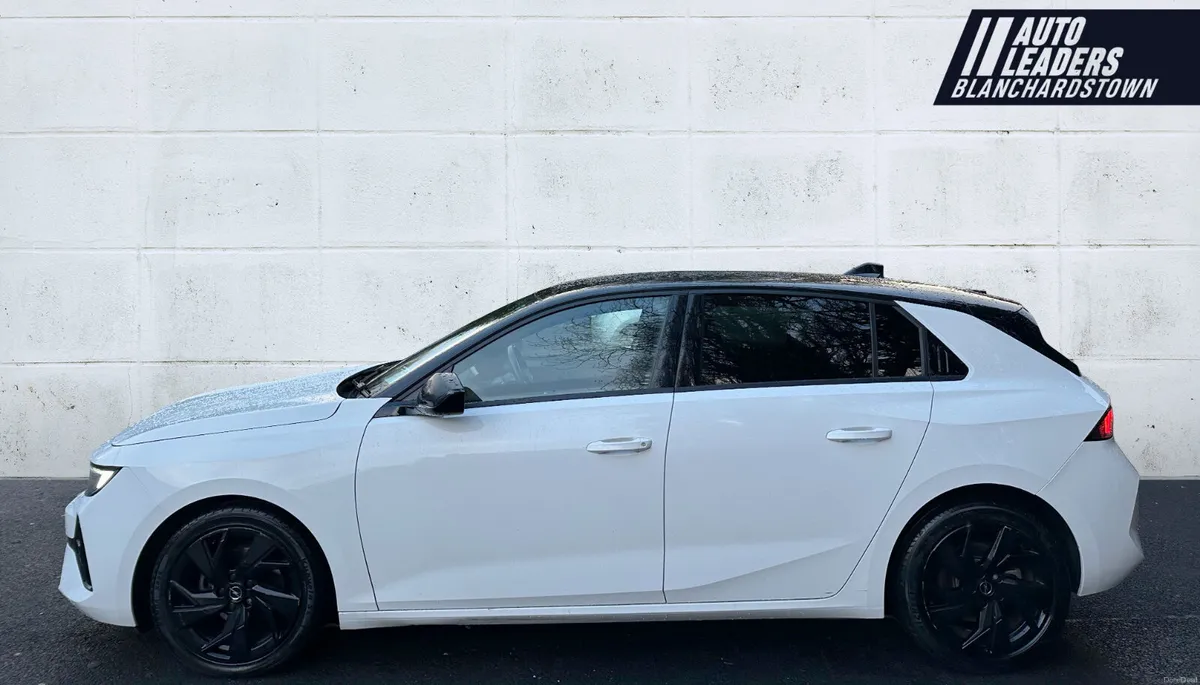 (222) OPEL ASTRA 1.2 SRI TURBO 130PS NAV - Image 2