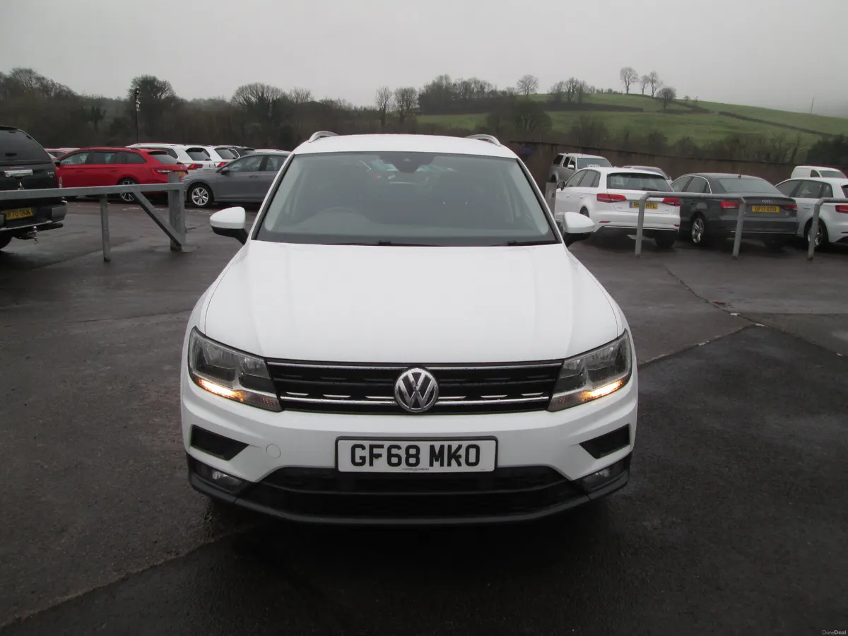 2018  VOLKSWAGEN  TIGUAN  2.0 TDI  SE  NAV  5DR - Image 3