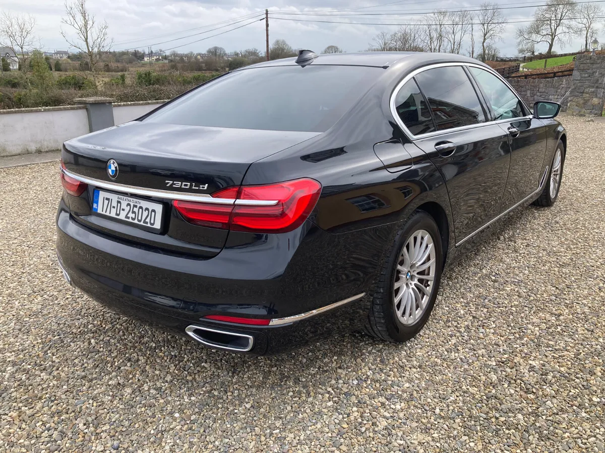 BMW 7-Series 2017  LD Limo - Image 4