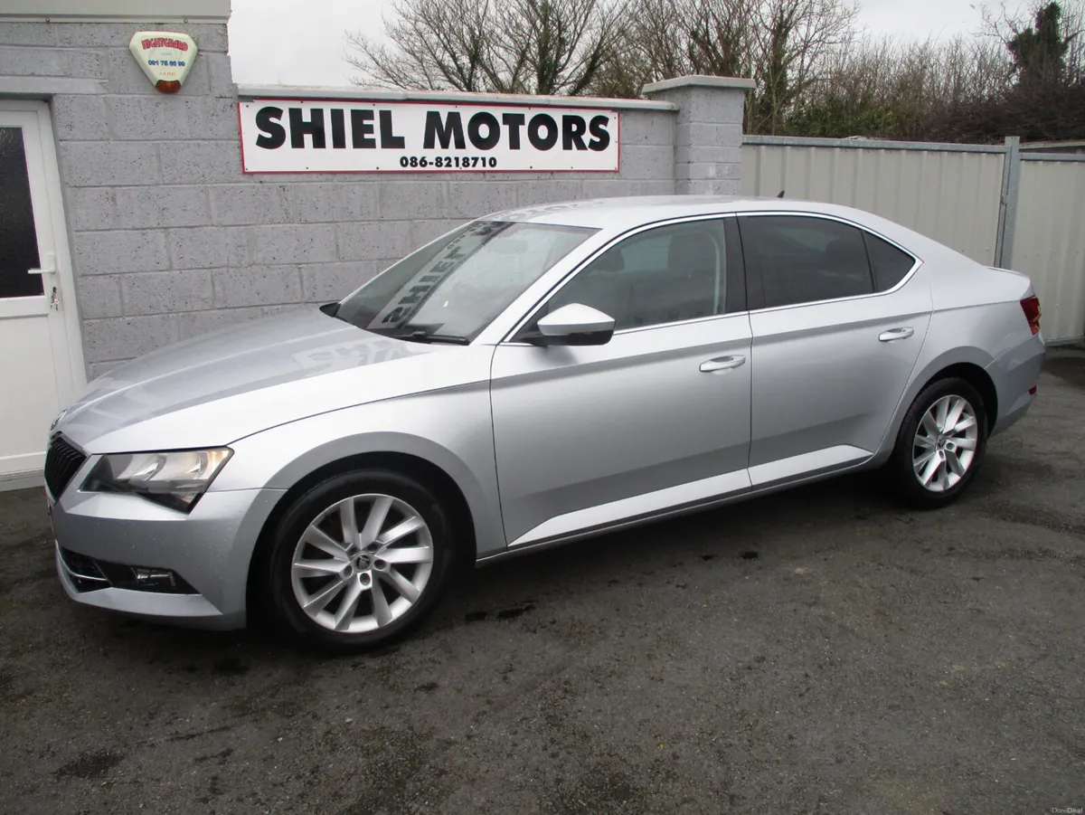 Skoda Superb 2019 - Image 2