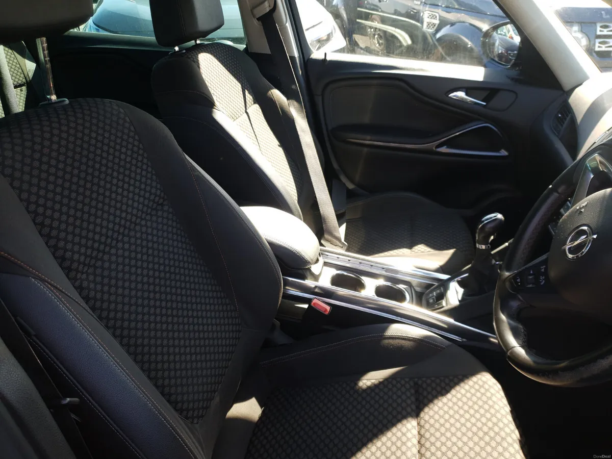 Opel Zafira 2018 - Image 2