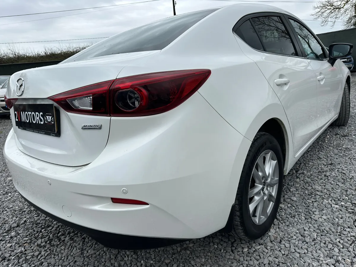 🔵 Mazda3 1.5 105PS EXECUTIVE SE 4DR - Image 4