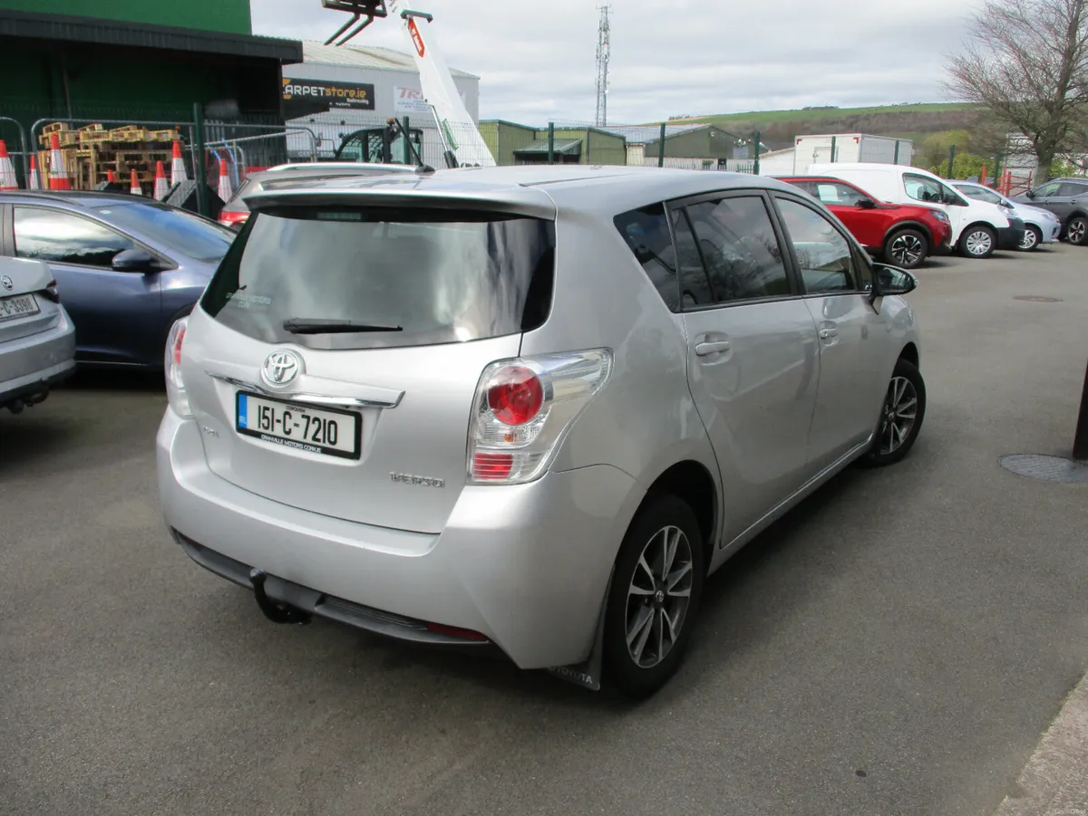 Toyota Verso Luna Skyview 2.0D4D   2015 - Image 5