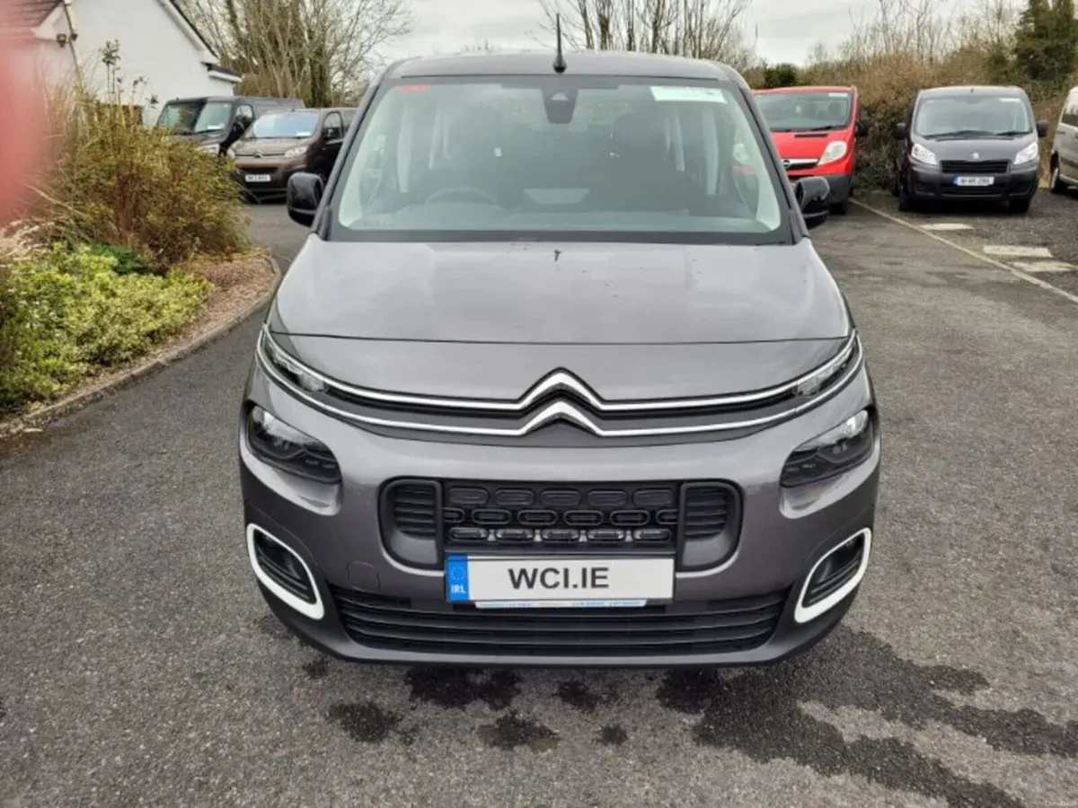 Wheelchair Taxi LWB low mileage  Citroën Berlingo - Image 2