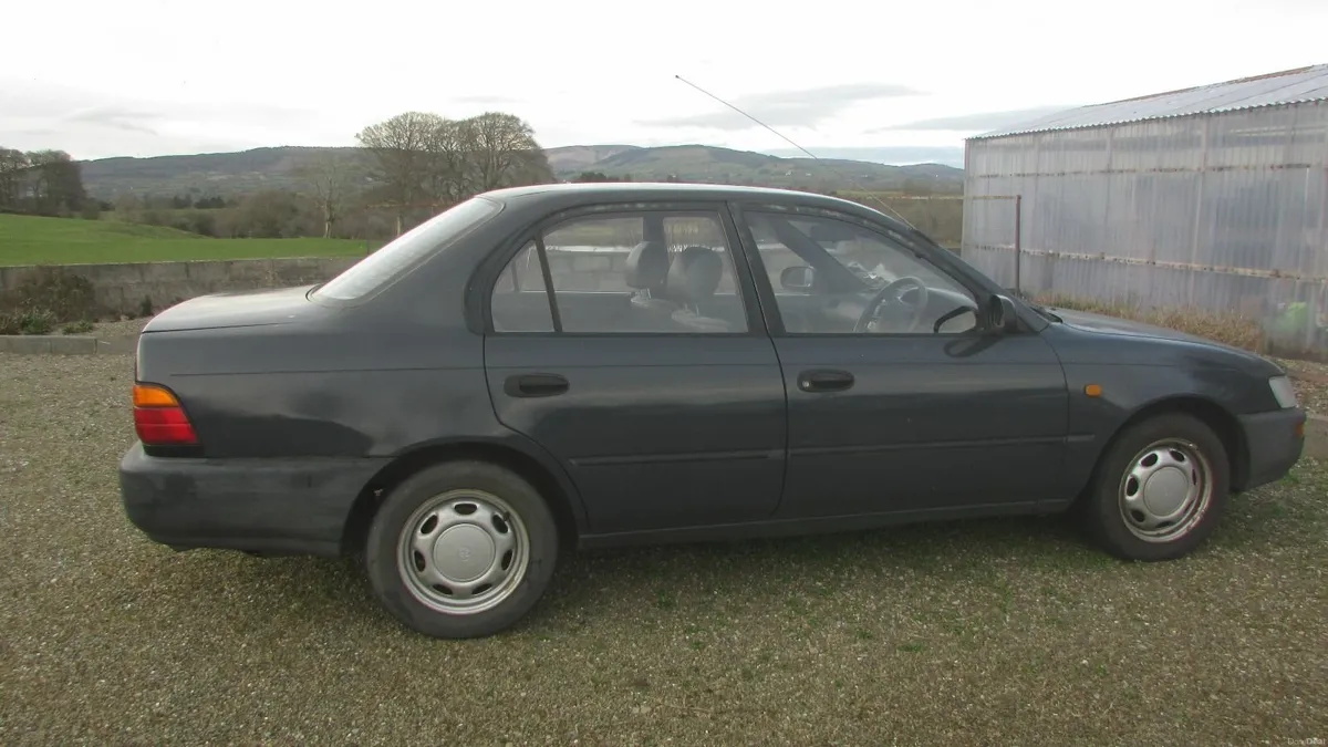 Toyota Corolla 1993 - Image 1