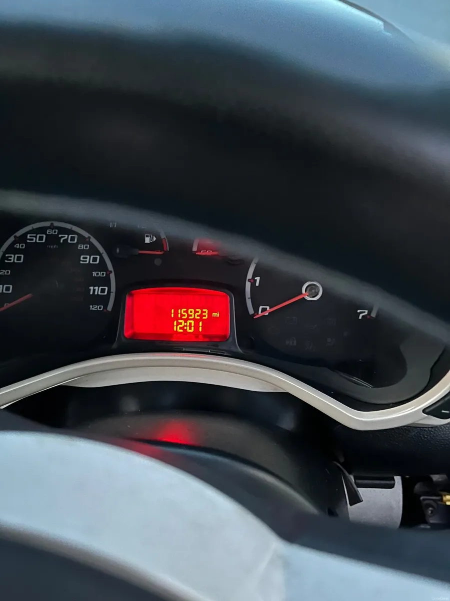 DIESEL Ford KA 2011 please read the ad first - Image 3