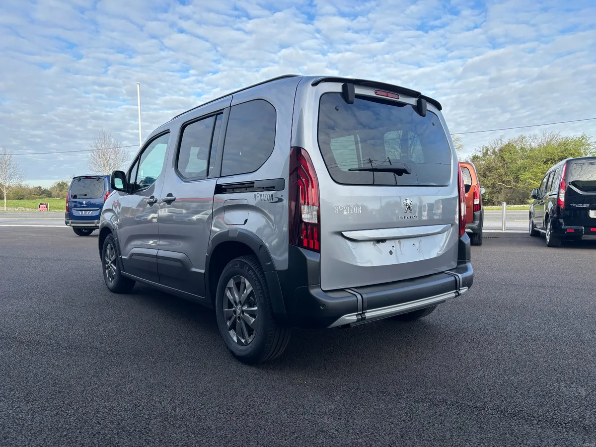 Wheelchair Car - Image 5