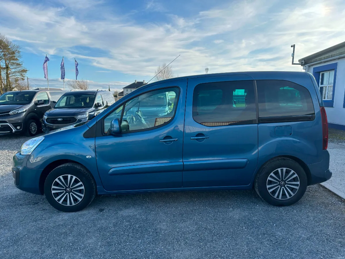 Wheelchair Car - Image 4