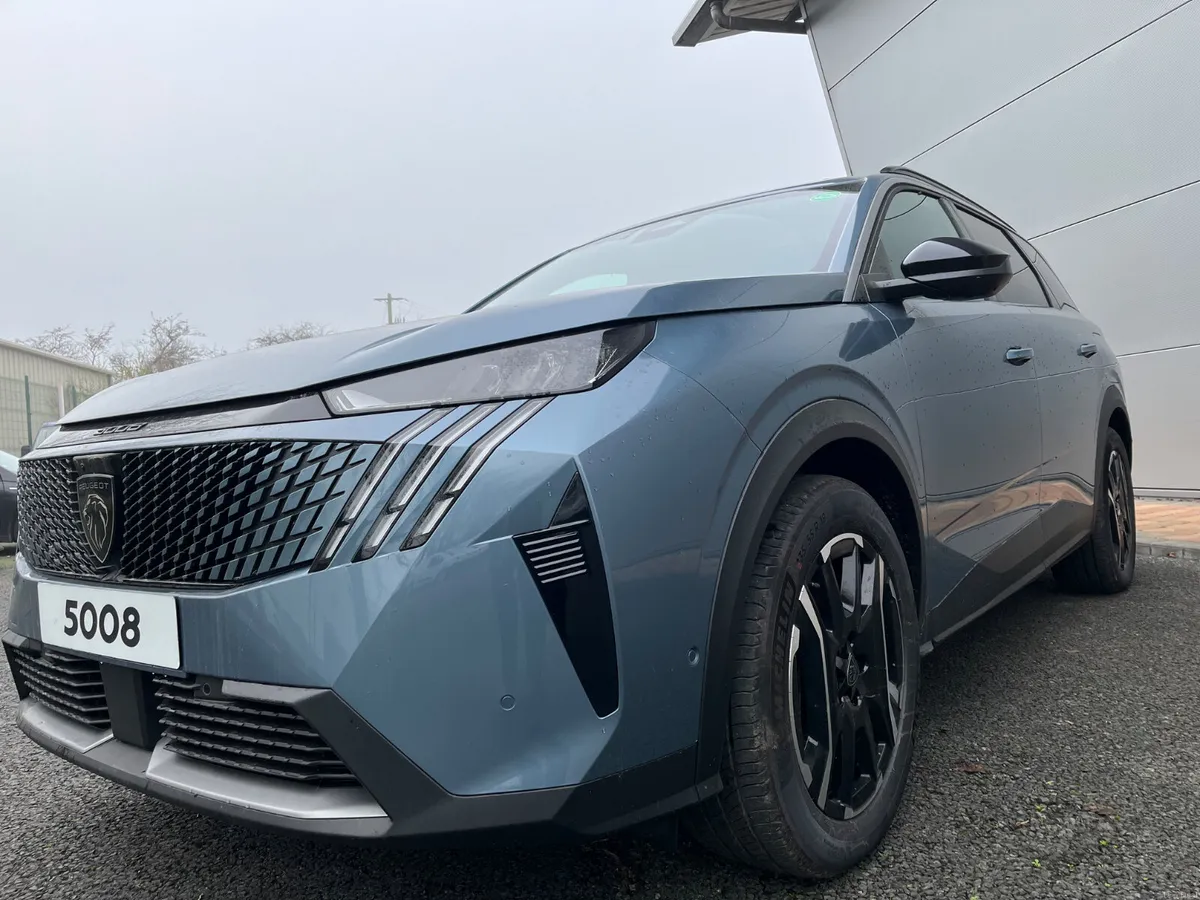 Peugeot 5008 2025 - Image 2