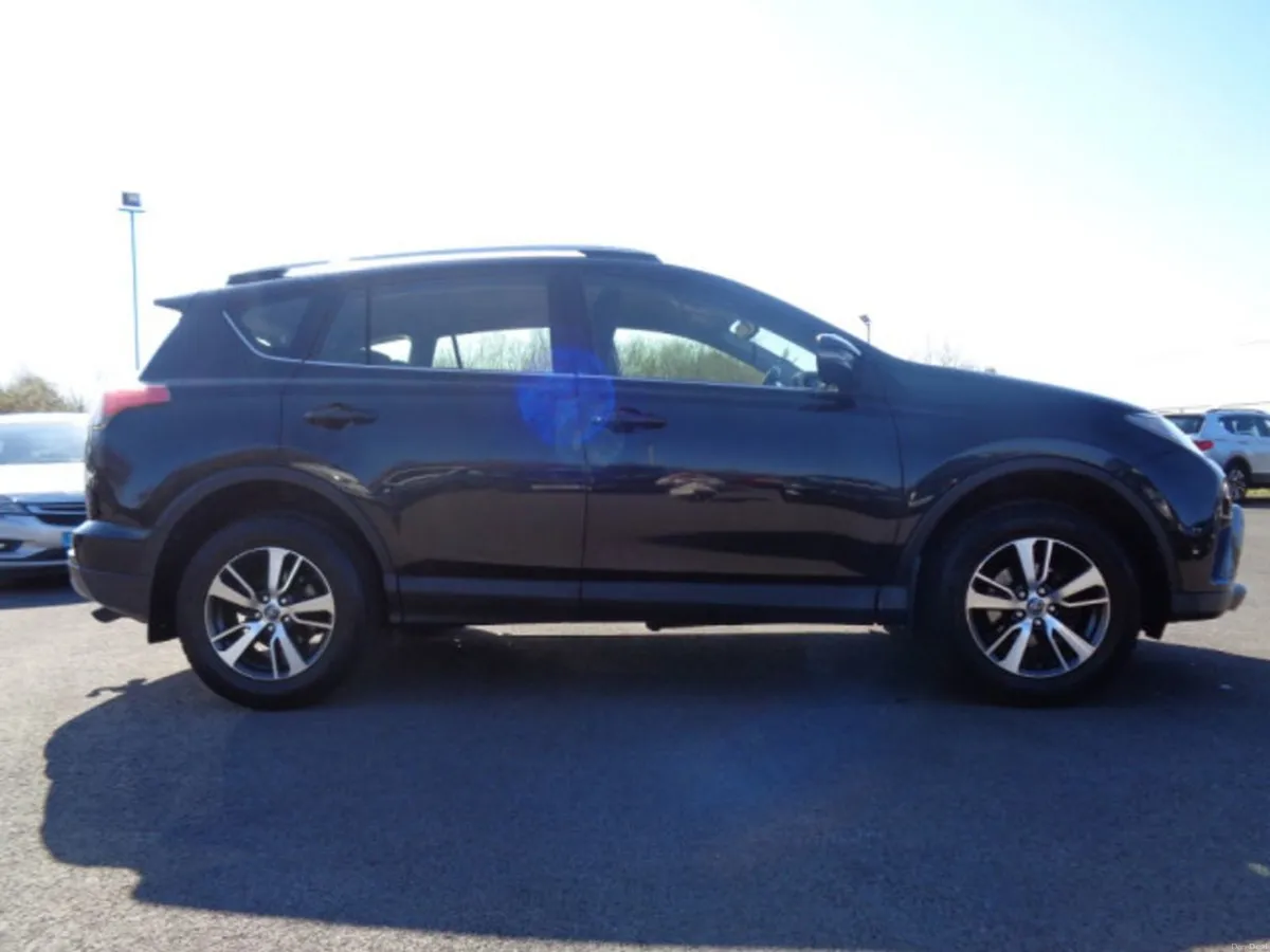 Toyota Rav4 Rav4 2.0d-4d Luna 4DR - Image 3