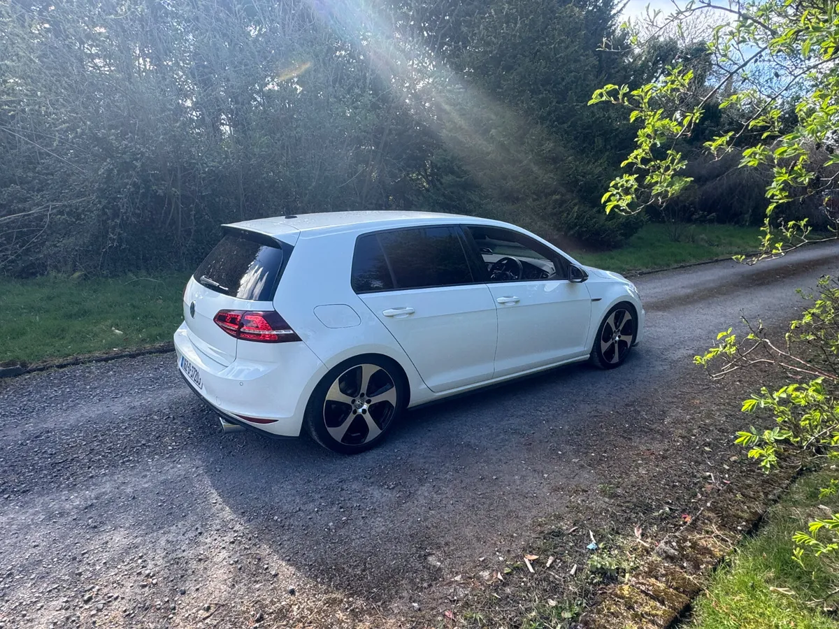 16  Golf GTI 2.0 DSG AUTOMATIC - Image 2