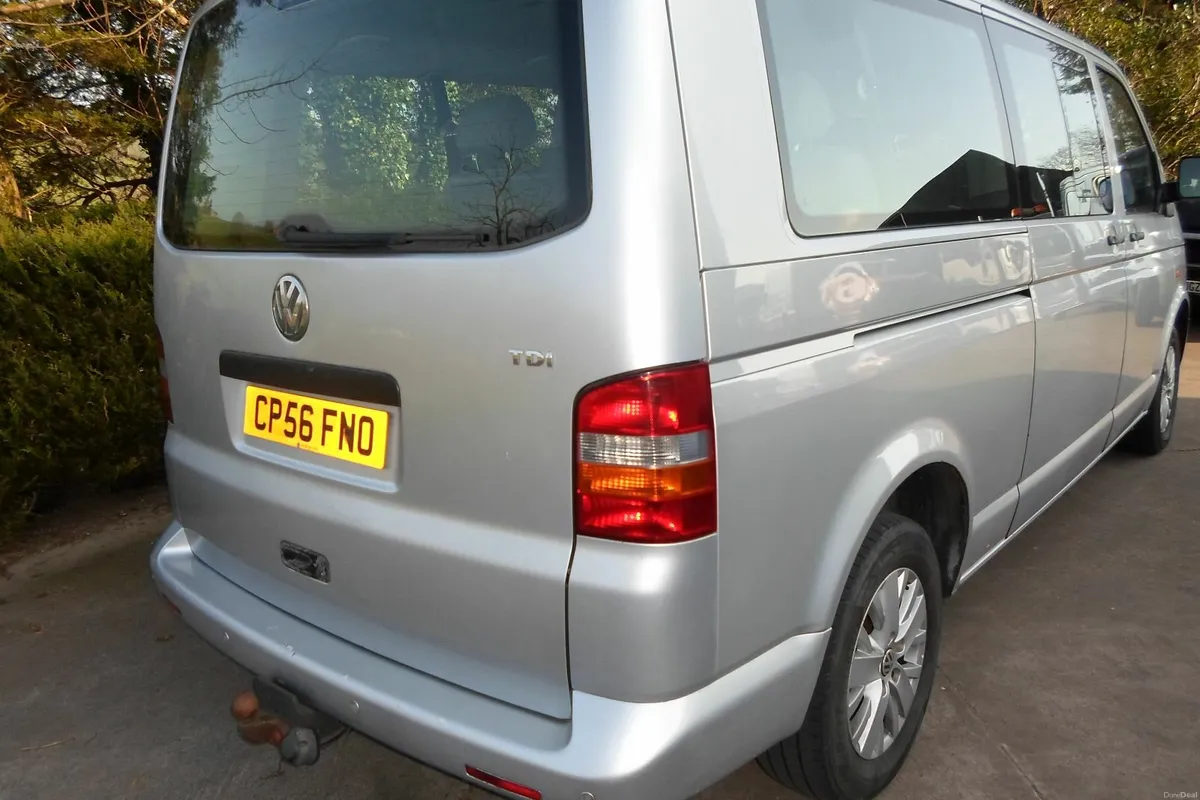 Volkswagen Transporter 2006 - Image 2