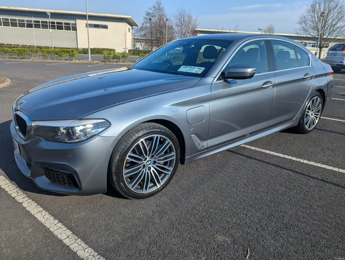 2018 BMW 530E M SPORT PHEV HYBRID - Image 2
