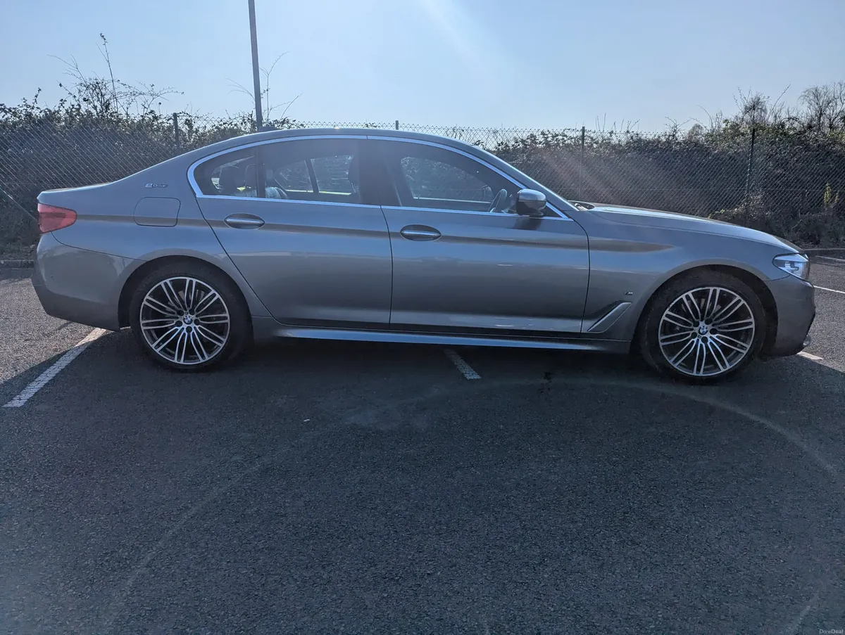 2018 BMW 530E M SPORT PHEV HYBRID - Image 5