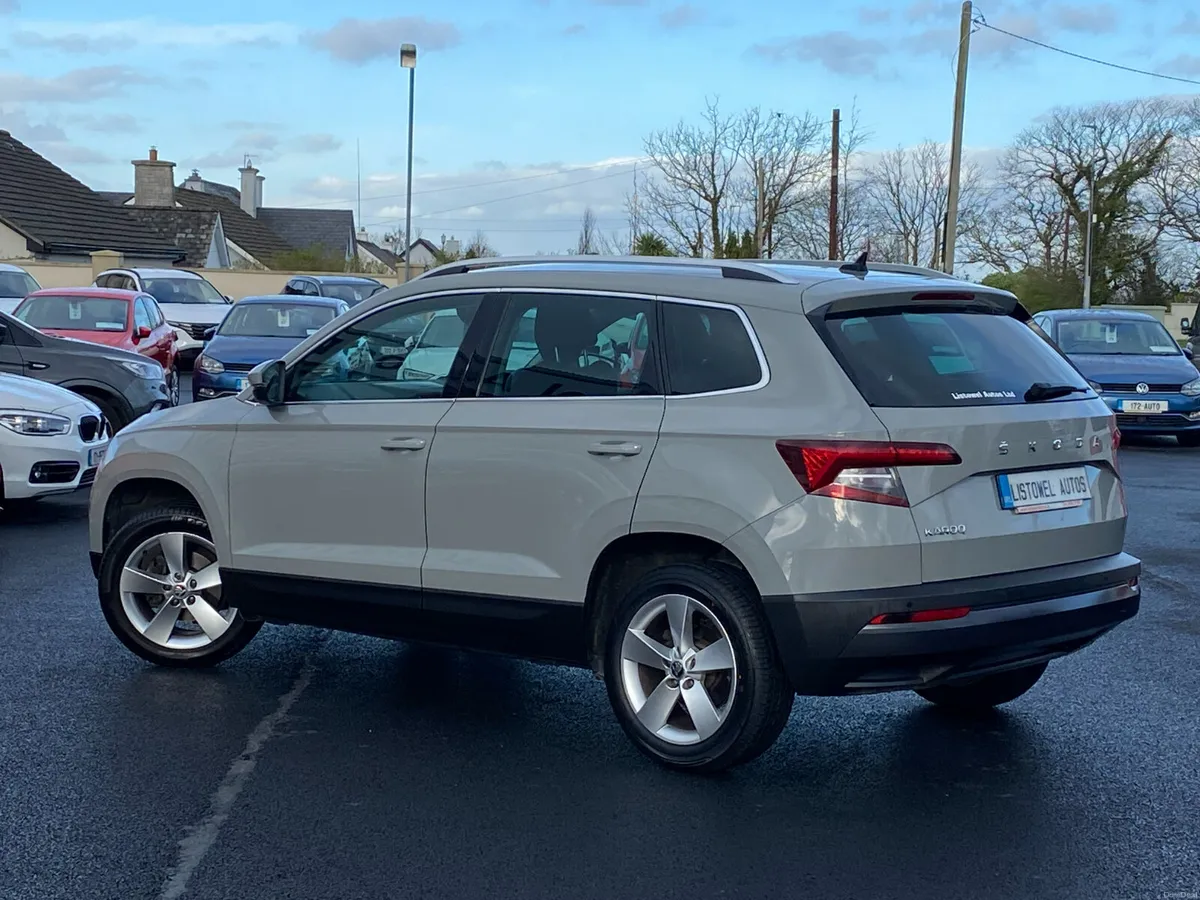 221 SKODA KAROQ 1.0 TSI AMBITION - Image 2