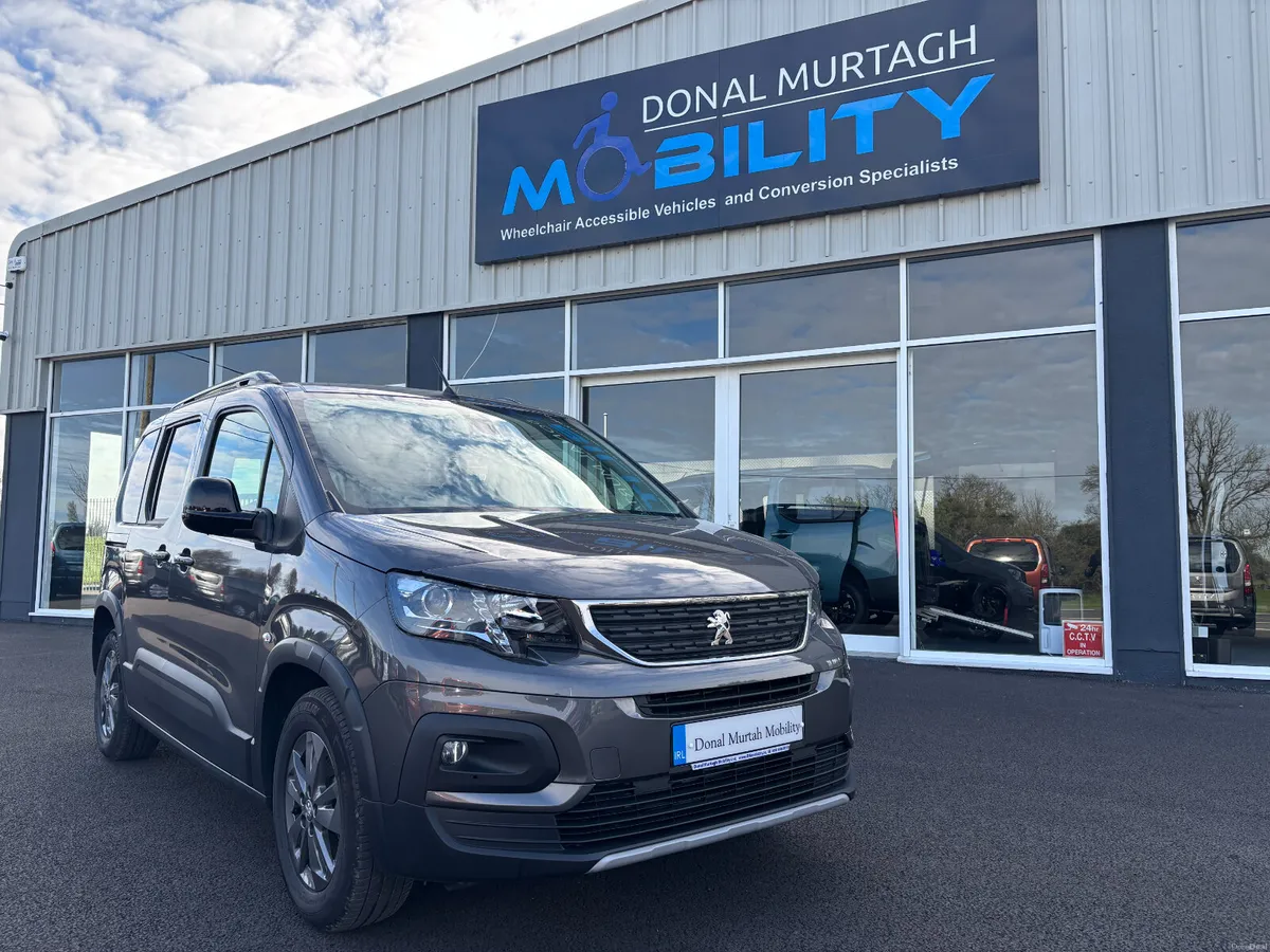 Wheelchair Car - Image 1