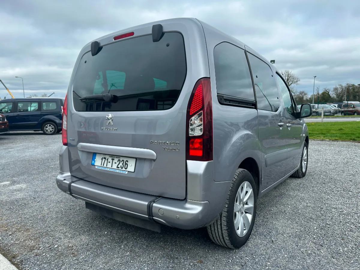 Wheelchair Car - Image 4