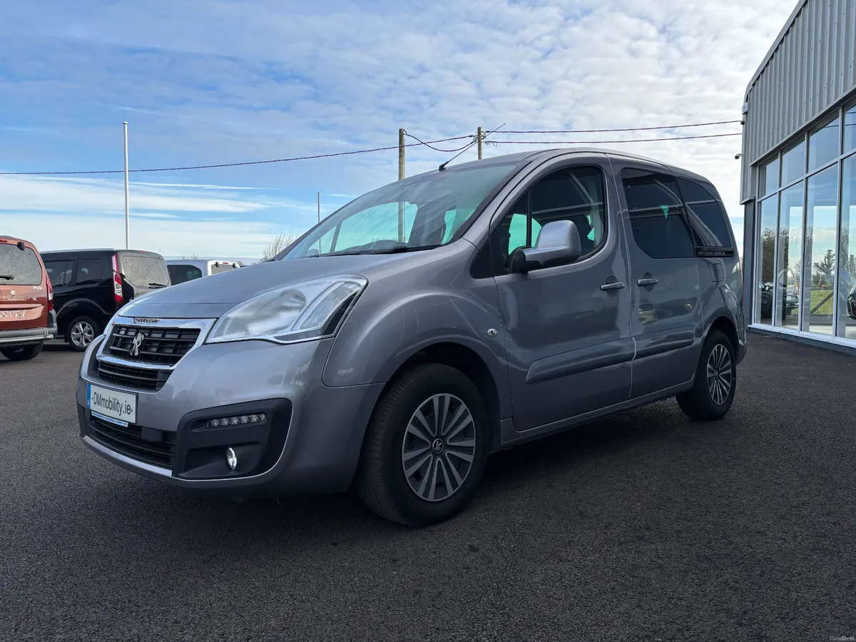 Wheelchair Car - Image 3