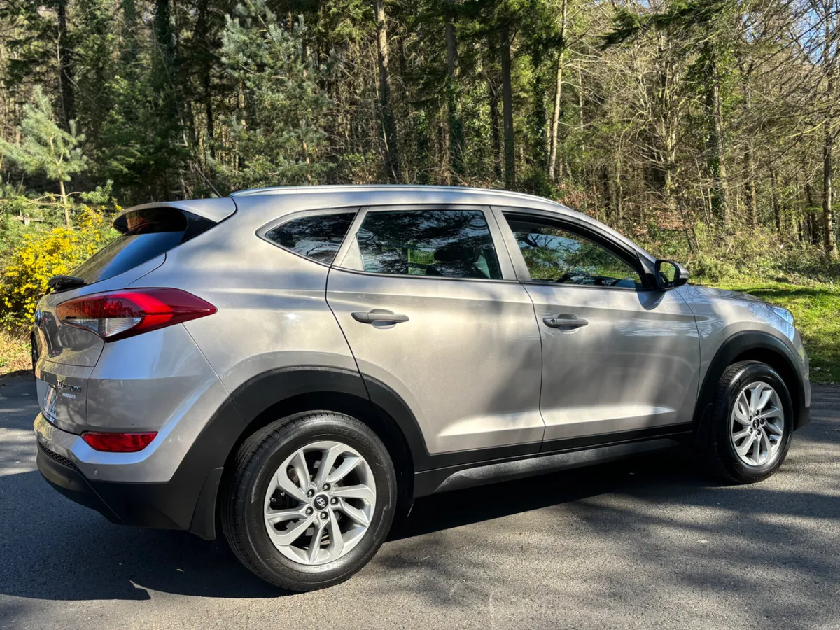 181 Hyundai Tucson 1.7 D Comfort Plus - Image 4