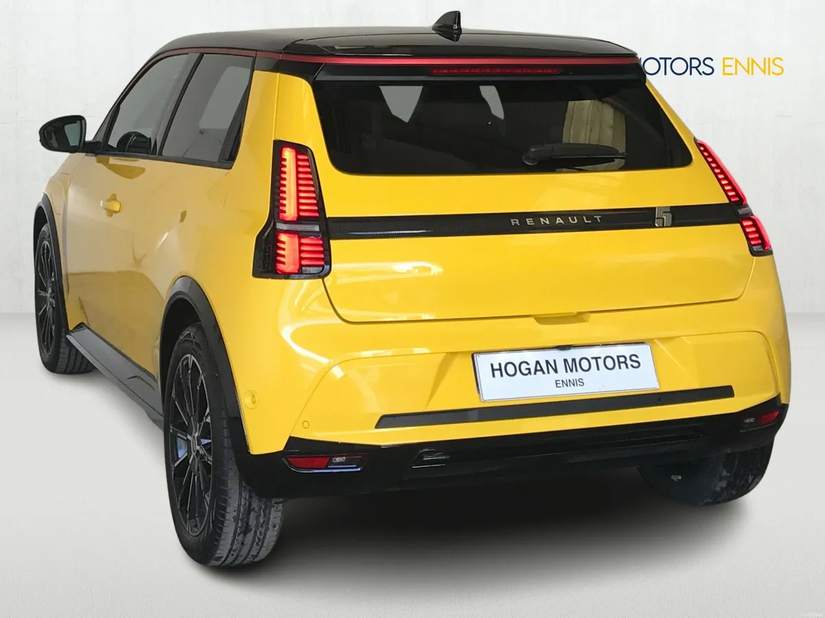 Renault 5 E-Tech Iconic 52KWh 150hp - Jan 26 Price - Image 4