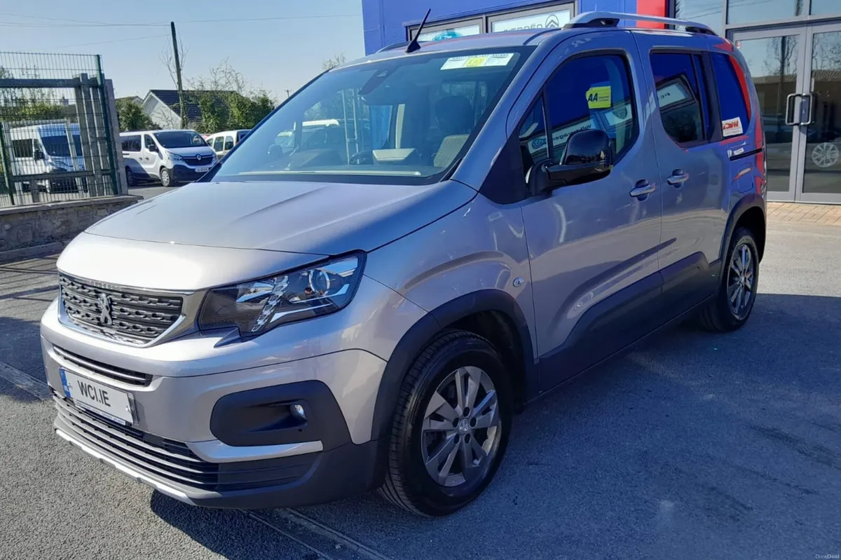 Wheelchair Accessible Peugeot Rifter - Image 2