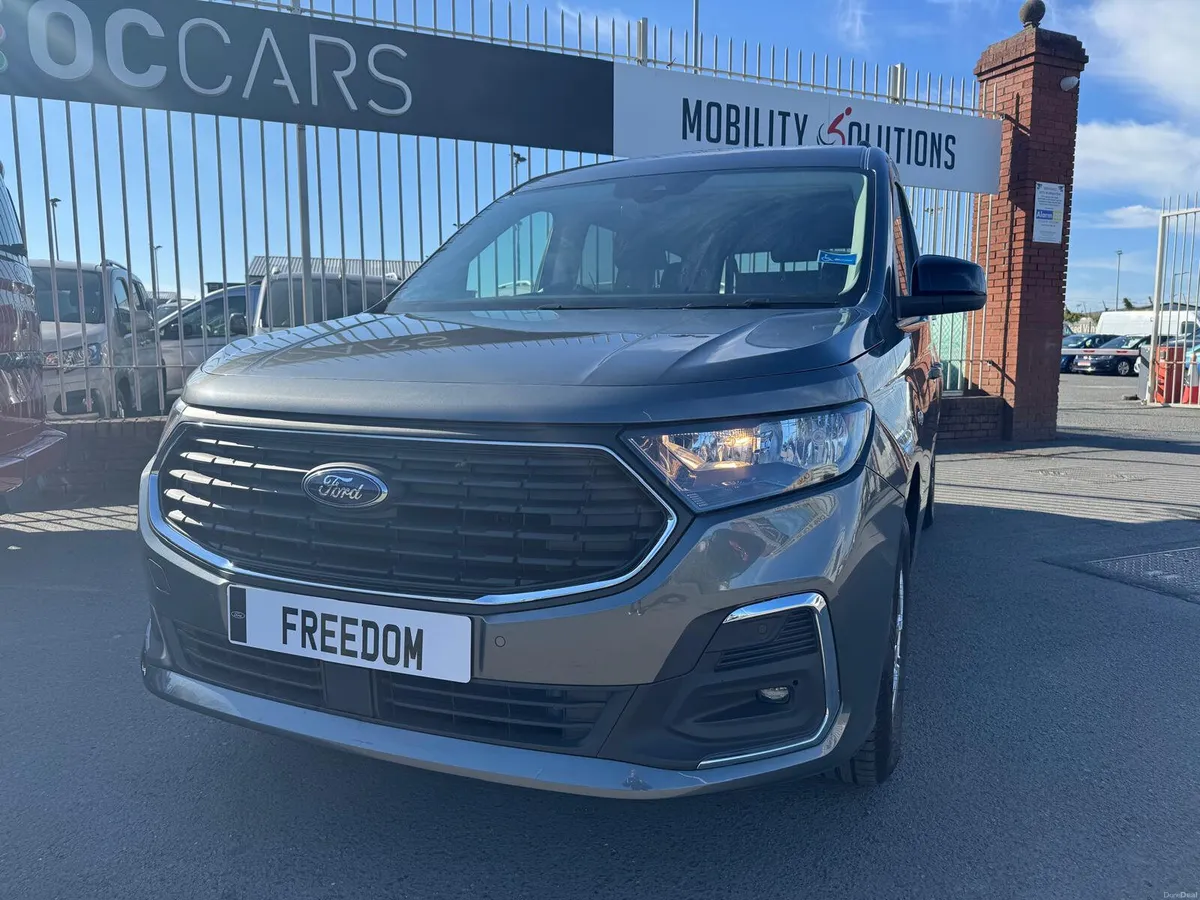 NEW Ford Grand Tourneo Connect Freedom WC 7+ WC - Image 3