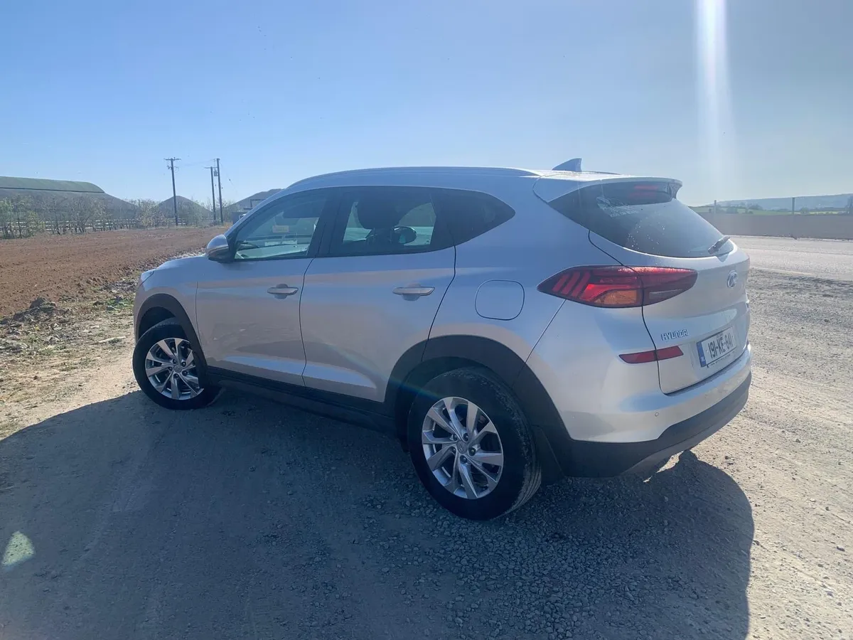 2019 Hyundai Tucson Executive Low Mileage - Image 3