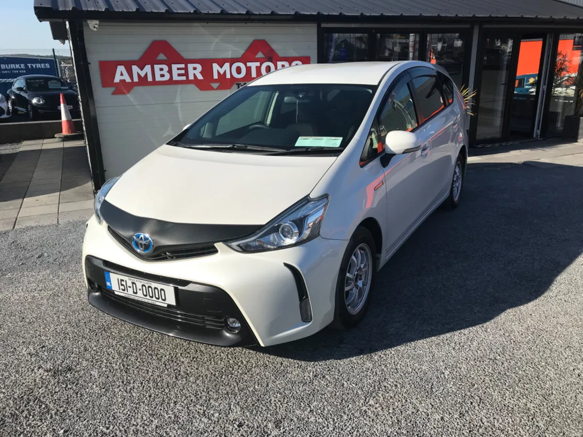 2015 Toyota Prius Alpha 7 Seater - Image 2