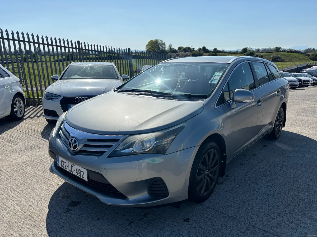 Toyota Avensis 2.0 D4D TERRA  2013 - Image 1